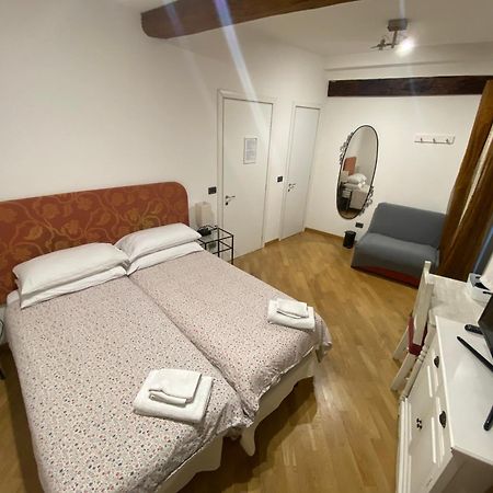 B&B And Home La Piazzetta Della Pioggia Bologna Kültér fotó