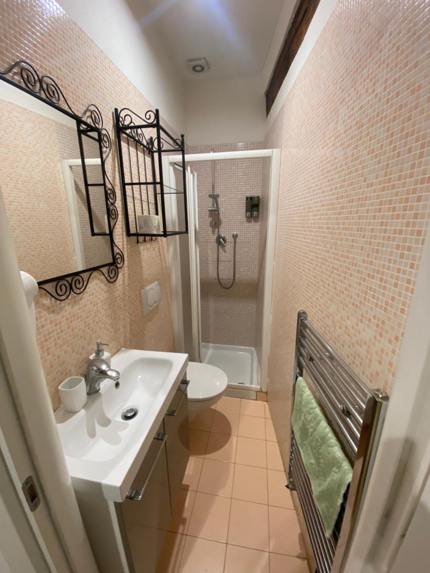 B&B And Home La Piazzetta Della Pioggia Bologna Kültér fotó