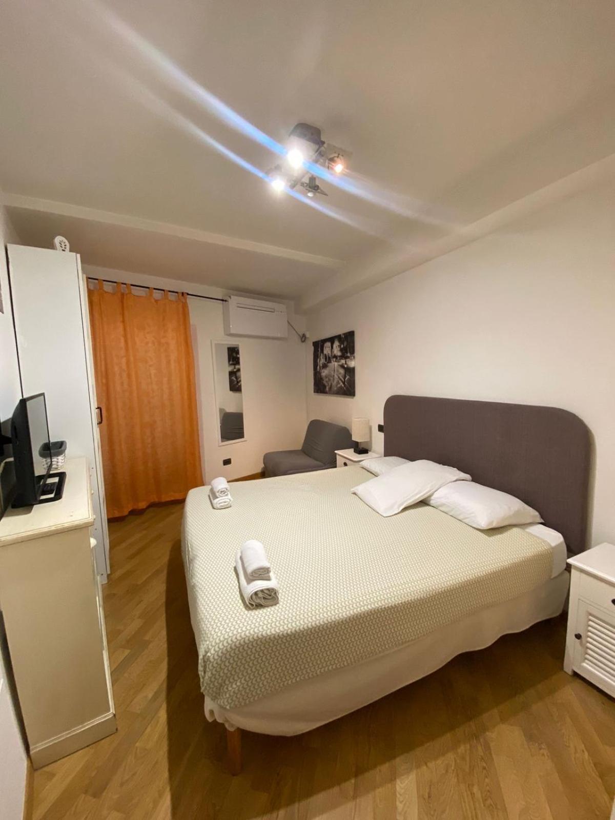 B&B And Home La Piazzetta Della Pioggia Bologna Kültér fotó