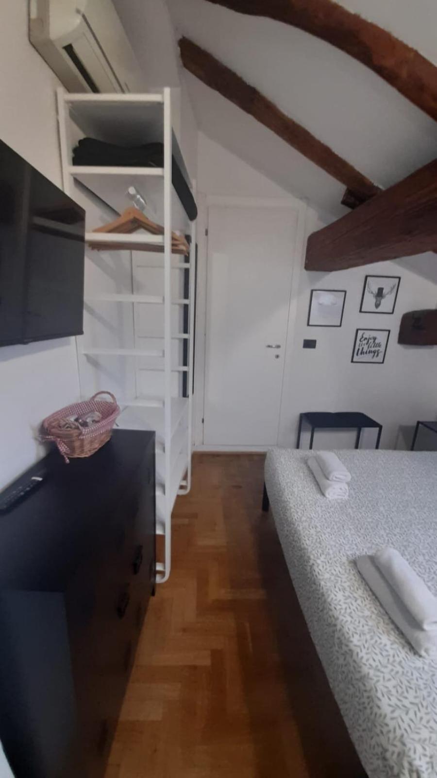 B&B And Home La Piazzetta Della Pioggia Bologna Kültér fotó