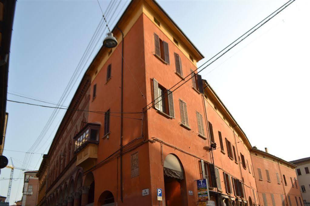 B&B And Home La Piazzetta Della Pioggia Bologna Kültér fotó